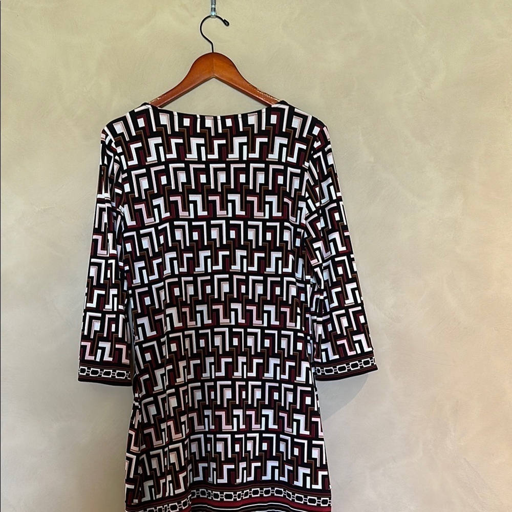 Geometric Patterned Dress White House Black market - Picture 4 of 6